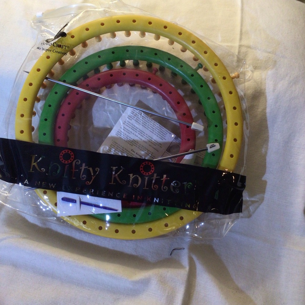 Knifty Knitter Loom Set